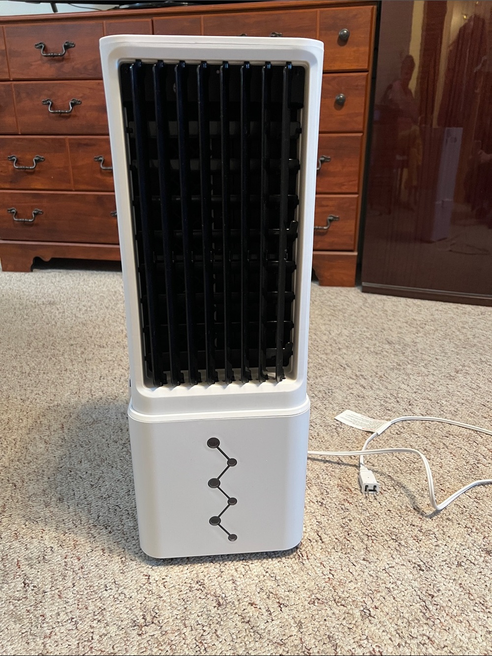 White Portable Evaporative Air Cooler with Black Vents.3 Speeds,Waterless alert